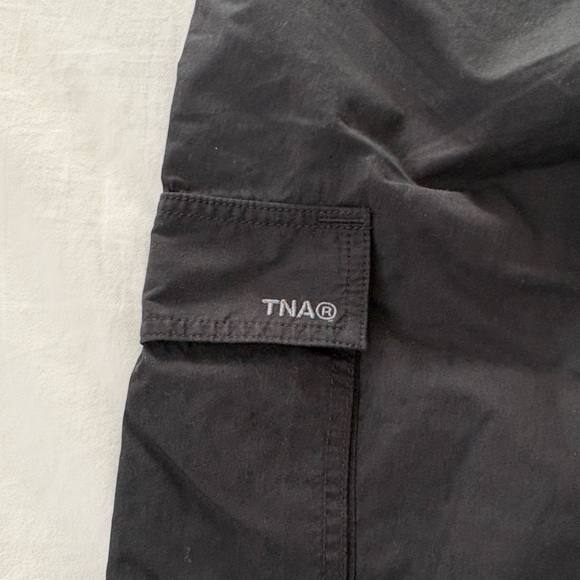 Aritzia TNA Black Parachute Cargo Pants - Picture 12 of 15